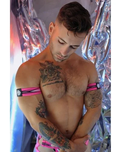 Brassards Circuit Breaker Rose neon x2 sextoys et accessoires sur La Boutique du Hard