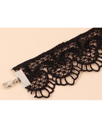 Ras de cou Triple Lace Noir sur la Boutique du Hard