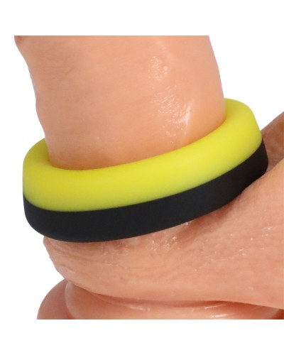 Cockring The Big O 32 mm Noir-Jaune sextoys et accessoires sur La Boutique du Hard